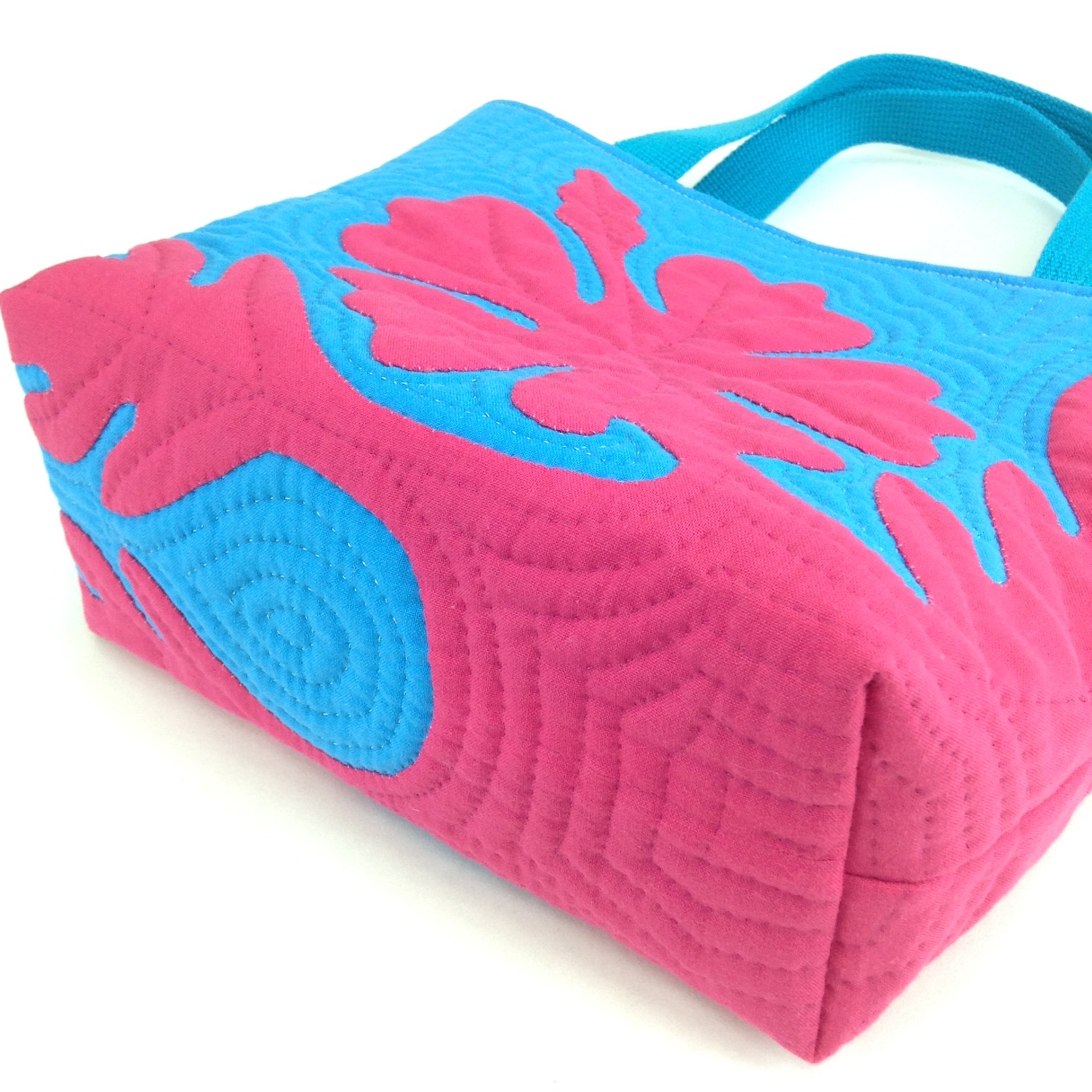 ハンドメイド・ ハイビスカスのトートバッグ ハイビスカスのトートバッグ／紅型／手染め／沖縄［BINYA］手作り